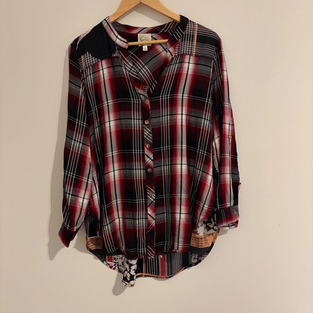 Lyrique Plaid Mixed Media Floral Button Down Shirt Burgundy Black Large ROX2219